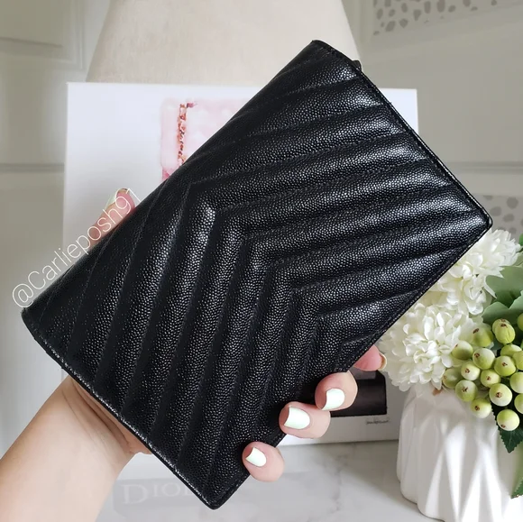 **SOLD** Authentic Pre-owned Yves Saint Laurent Envelope Cassandre - Picture 5 of 16